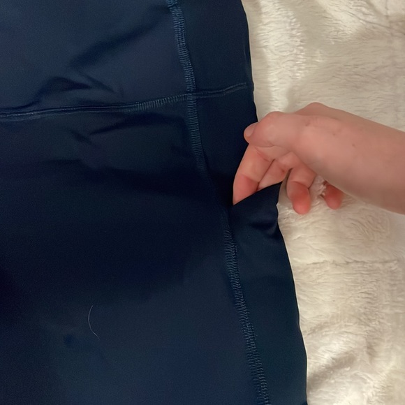 Lululemon Cropped Leggings w/ Pockets - Picture 4 of 11